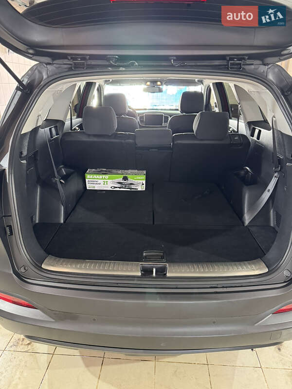 Внедорожник / Кроссовер Kia Sorento 2016 в Черкассах