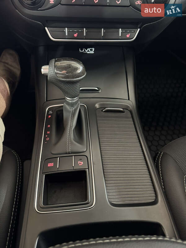 Внедорожник / Кроссовер Kia Sorento 2016 в Черкассах