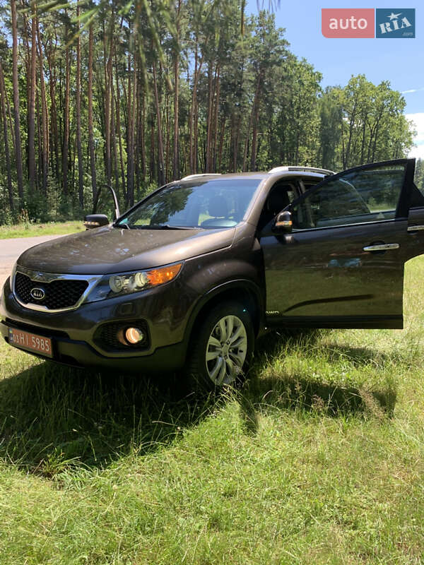 Внедорожник / Кроссовер Kia Sorento 2012 в Вараше