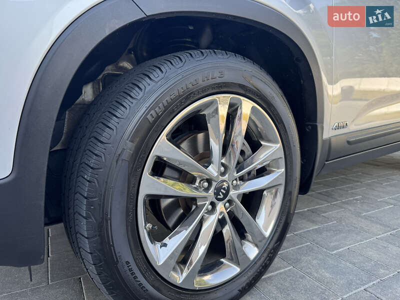 Внедорожник / Кроссовер Kia Sorento 2014 в Луцке