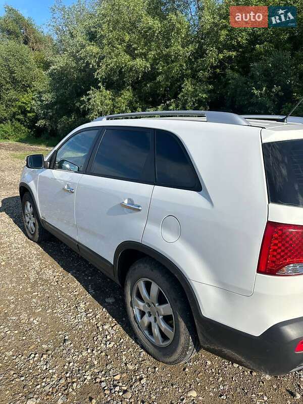 Внедорожник / Кроссовер Kia Sorento 2010 в Черновцах