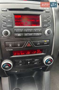 Внедорожник / Кроссовер Kia Sorento 2010 в 