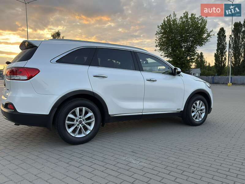 Позашляховик / Кросовер Kia Sorento 2015 в Луцьку