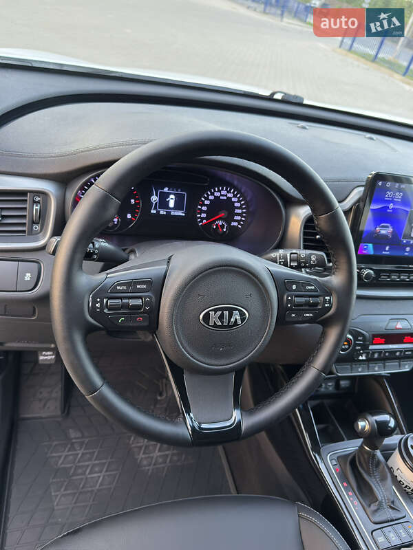 Позашляховик / Кросовер Kia Sorento 2015 в Луцьку