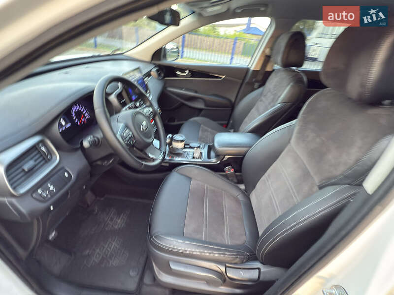 Позашляховик / Кросовер Kia Sorento 2015 в Луцьку