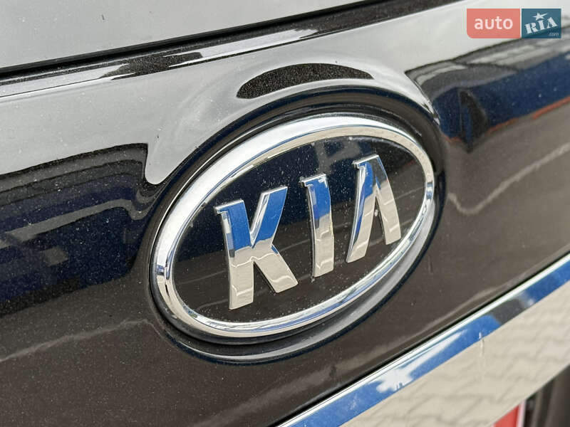 Внедорожник / Кроссовер Kia Sorento 2011 в Ровно