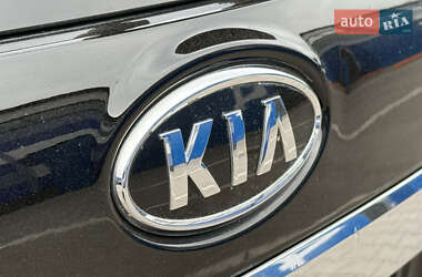 Внедорожник / Кроссовер Kia Sorento 2011 в 