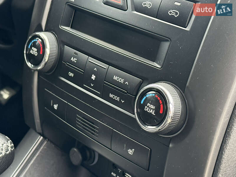 Внедорожник / Кроссовер Kia Sorento 2011 в Ровно