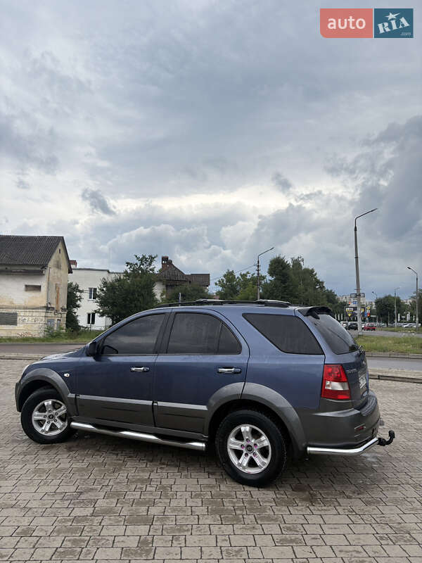 Внедорожник / Кроссовер Kia Sorento 2004 в Дрогобыче