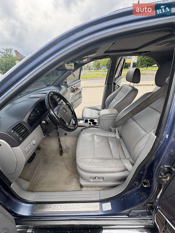 Внедорожник / Кроссовер Kia Sorento 2004 в Дрогобыче