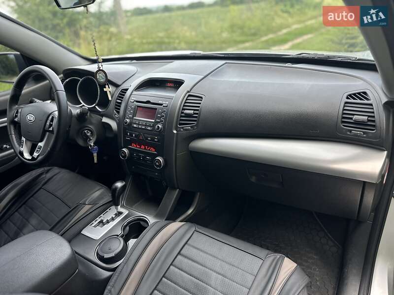 Внедорожник / Кроссовер Kia Sorento 2012 в Городенке