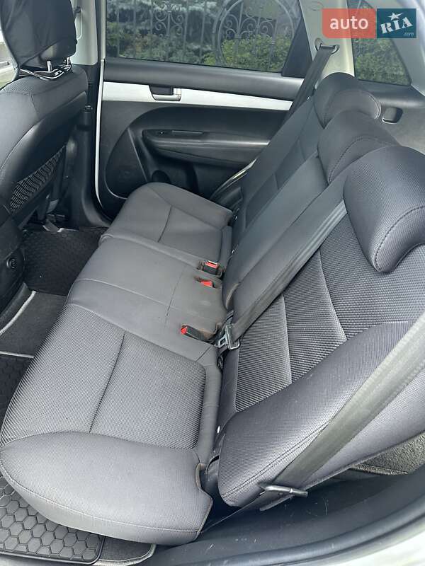 Внедорожник / Кроссовер Kia Sorento 2012 в Городенке