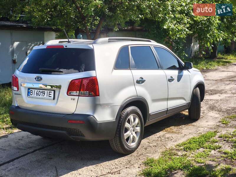 Внедорожник / Кроссовер Kia Sorento 2011 в Харькове