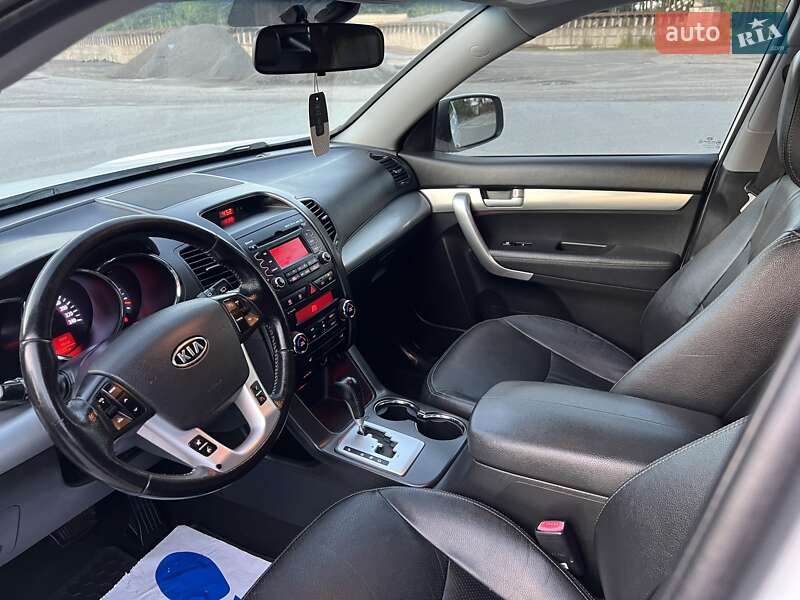 Внедорожник / Кроссовер Kia Sorento 2011 в Радивилове