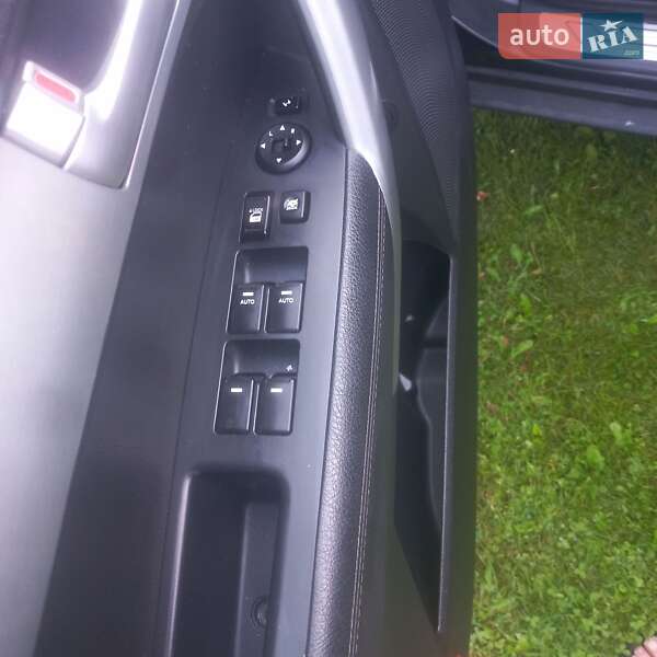 Внедорожник / Кроссовер Kia Sorento 2010 в Тлумаче