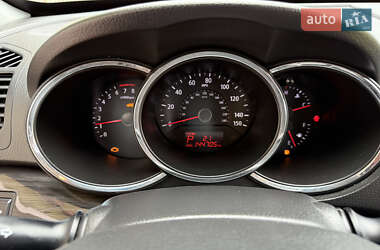 Внедорожник / Кроссовер Kia Sorento 2011 в 