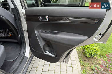 Внедорожник / Кроссовер Kia Sorento 2011 в 
