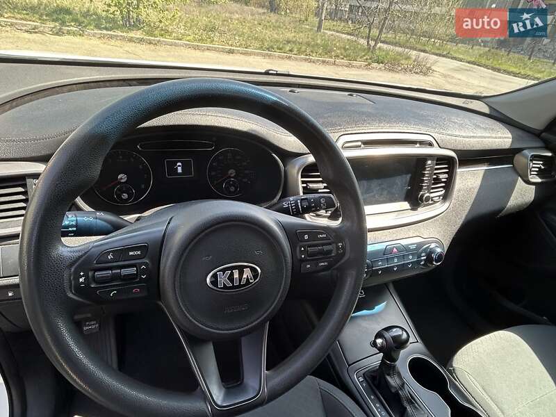Внедорожник / Кроссовер Kia Sorento 2015 в Киеве
