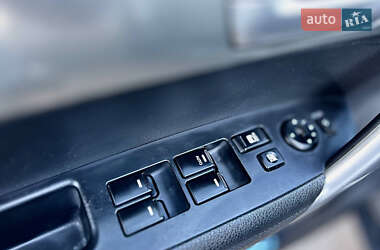 Внедорожник / Кроссовер Kia Sorento 2012 в 