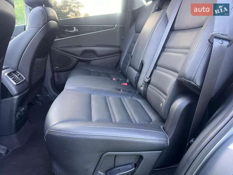 Внедорожник / Кроссовер Kia Sorento 2016 в Самборе