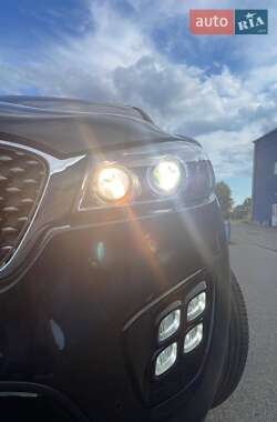 Позашляховик / Кросовер Kia Sorento 2016 в Харкові