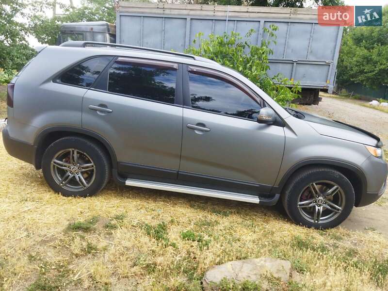 Внедорожник / Кроссовер Kia Sorento 2012 в Новом Буге