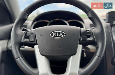 Внедорожник / Кроссовер Kia Sorento 2011 в 