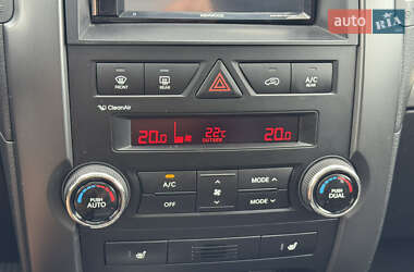 Внедорожник / Кроссовер Kia Sorento 2011 в 