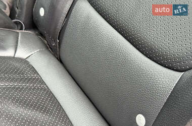 Внедорожник / Кроссовер Kia Sorento 2011 в 