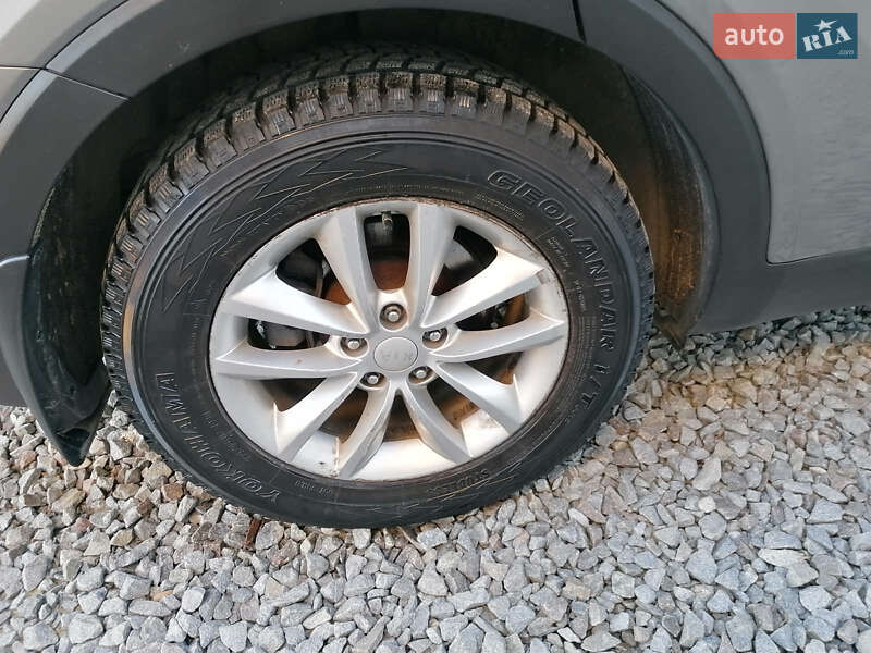 Позашляховик / Кросовер Kia Sorento 2015 в Львові