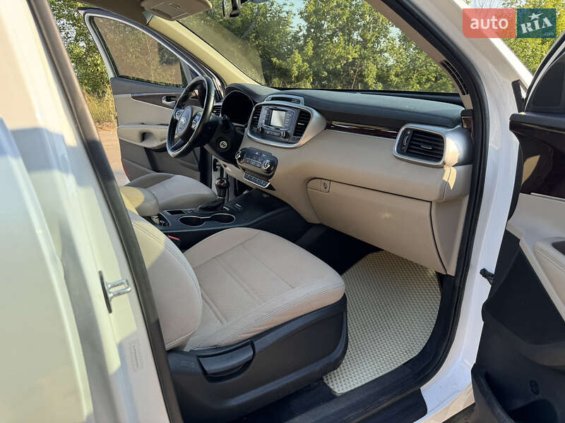 Позашляховик / Кросовер Kia Sorento 2015 в Гайсину