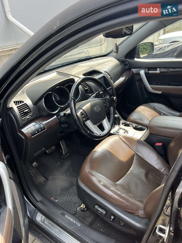 Позашляховик / Кросовер Kia Sorento 2010 в Чернівцях фото 12 Позашляховик / Кросовер Kia Sorento 2010 в Чернівцях