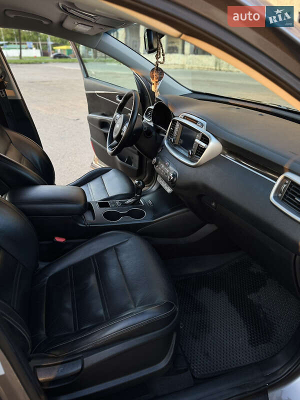 Внедорожник / Кроссовер Kia Sorento 2017 в Тернополе