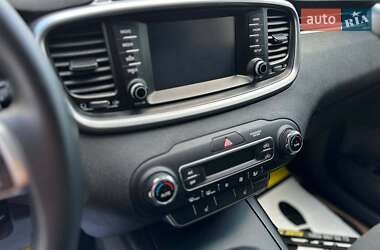 Внедорожник / Кроссовер Kia Sorento 2019 в 