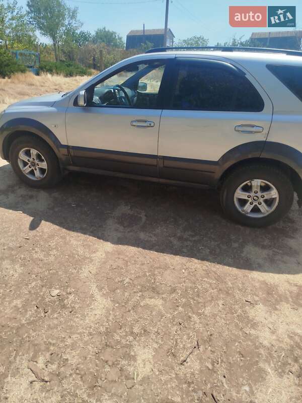 Внедорожник / Кроссовер Kia Sorento 2004 в Очакове