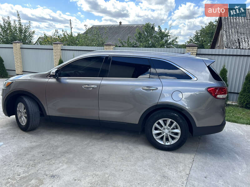 Внедорожник / Кроссовер Kia Sorento 2016 в Виннице фото 11 Внедорожник / Кроссовер Kia Sorento 2016 в Виннице