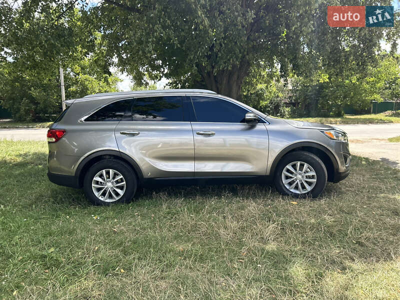 Внедорожник / Кроссовер Kia Sorento 2016 в Виннице фото 38 Внедорожник / Кроссовер Kia Sorento 2016 в Виннице