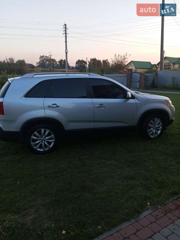 Внедорожник / Кроссовер Kia Sorento 2010 в Радивилове