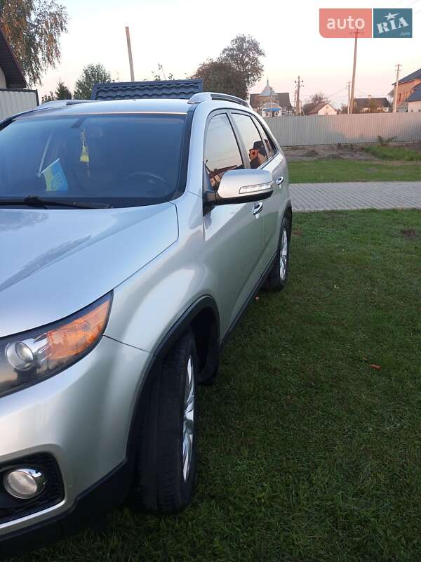 Внедорожник / Кроссовер Kia Sorento 2010 в Радивилове