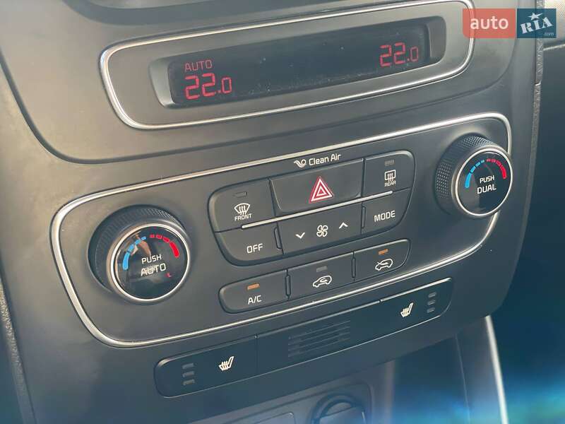 Внедорожник / Кроссовер Kia Sorento 2012 в Одессе