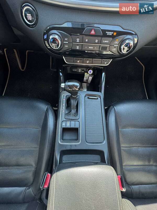 Внедорожник / Кроссовер Kia Sorento 2015 в Харькове