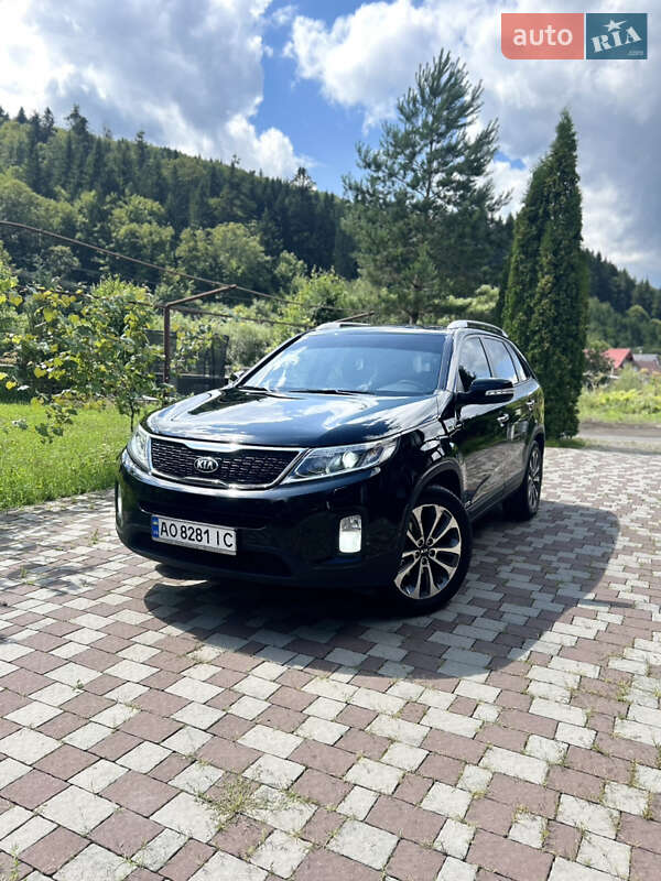 Внедорожник / Кроссовер Kia Sorento 2013 в 