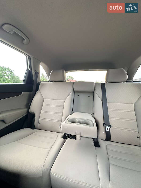 Внедорожник / Кроссовер Kia Sorento 2015 в Ивано-Франковске