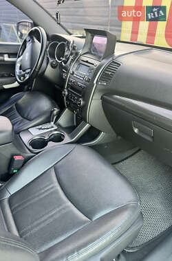 Внедорожник / Кроссовер Kia Sorento 2011 в 