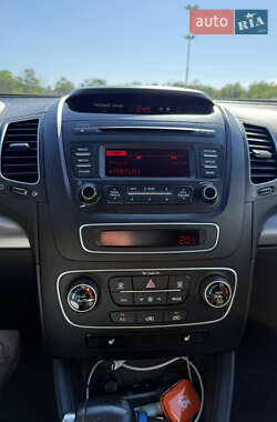 Внедорожник / Кроссовер Kia Sorento 2013 в 