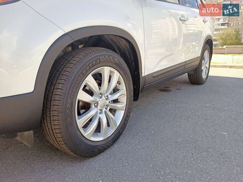 Позашляховик / Кросовер Kia Sorento 2012 в Запоріжжі