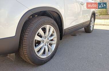 Внедорожник / Кроссовер Kia Sorento 2012 в 