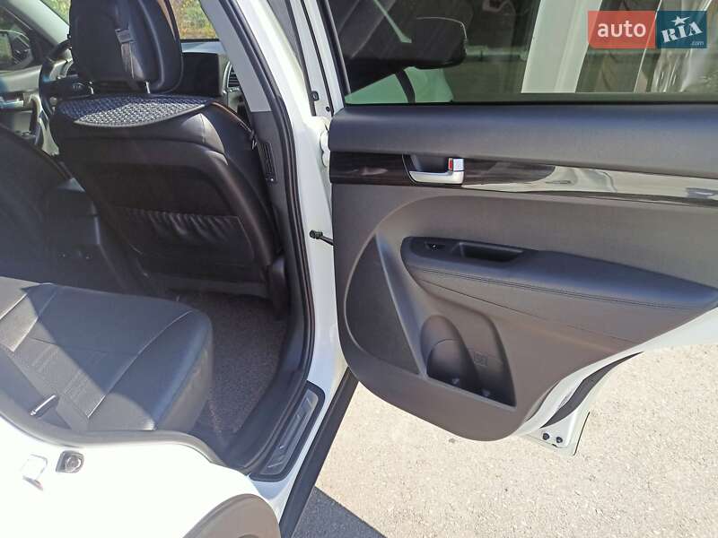 Позашляховик / Кросовер Kia Sorento 2012 в Запоріжжі