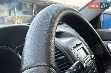 Внедорожник / Кроссовер Kia Sorento 2012 в 