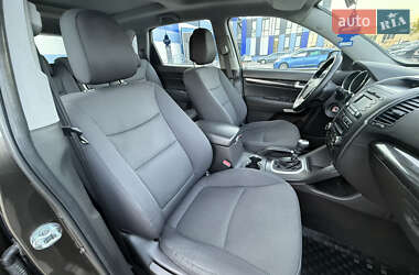 Внедорожник / Кроссовер Kia Sorento 2012 в 
